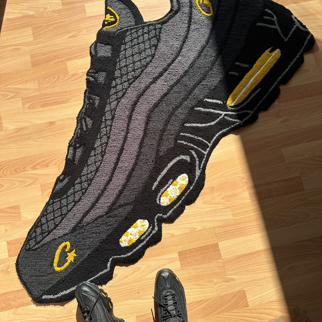 ‘CORTEIZ HONEY BLACK AIR MAX 95’ HANDTUFTED RUG
