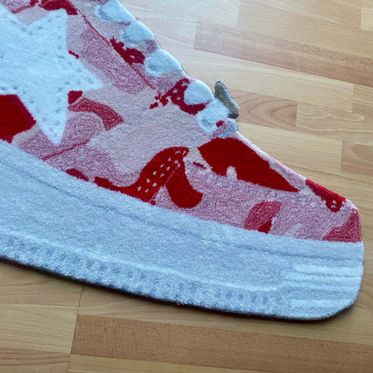 'A BATHING APE - ABC BAPESTA' HANDTUFTED RUG - PINK CAMO