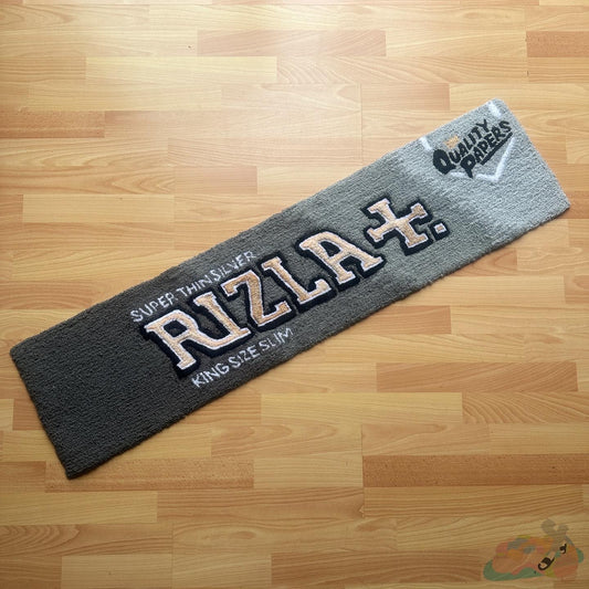 ‘RIZLA SILVERS’ HANDTUFTED RUG