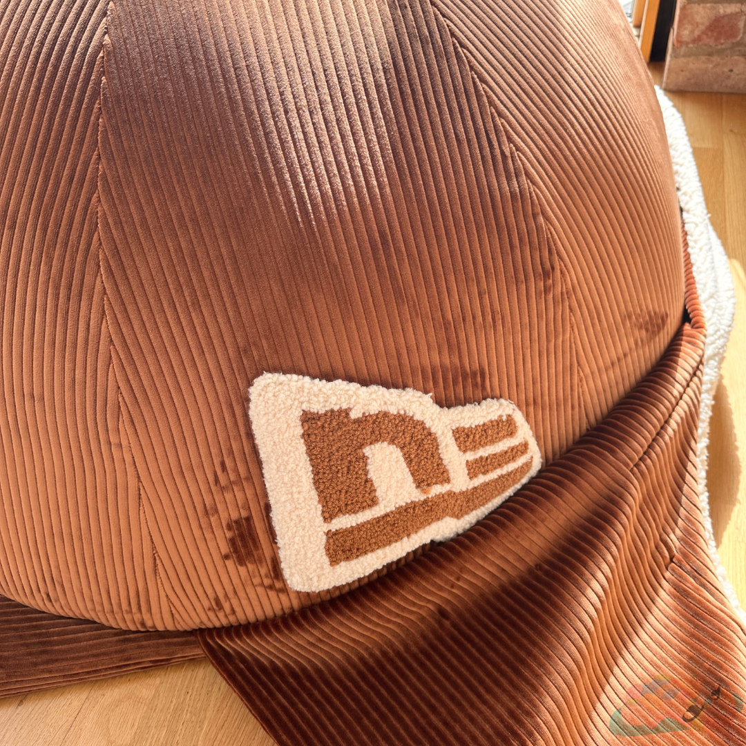 MAINS CORDUROY FITTED CAP SEAT’