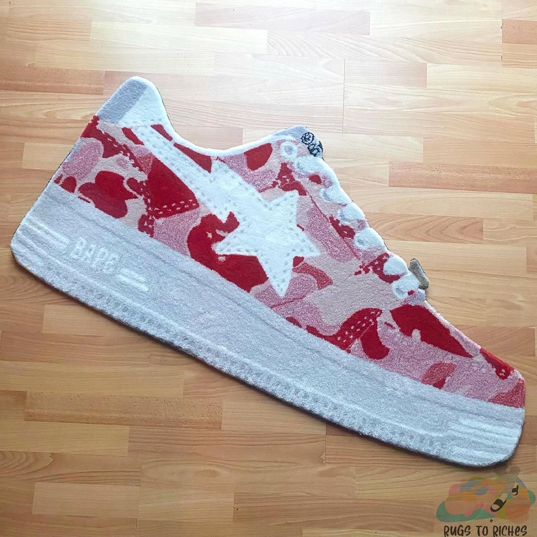'A BATHING APE - ABC BAPESTA' HANDTUFTED RUG - PINK CAMO