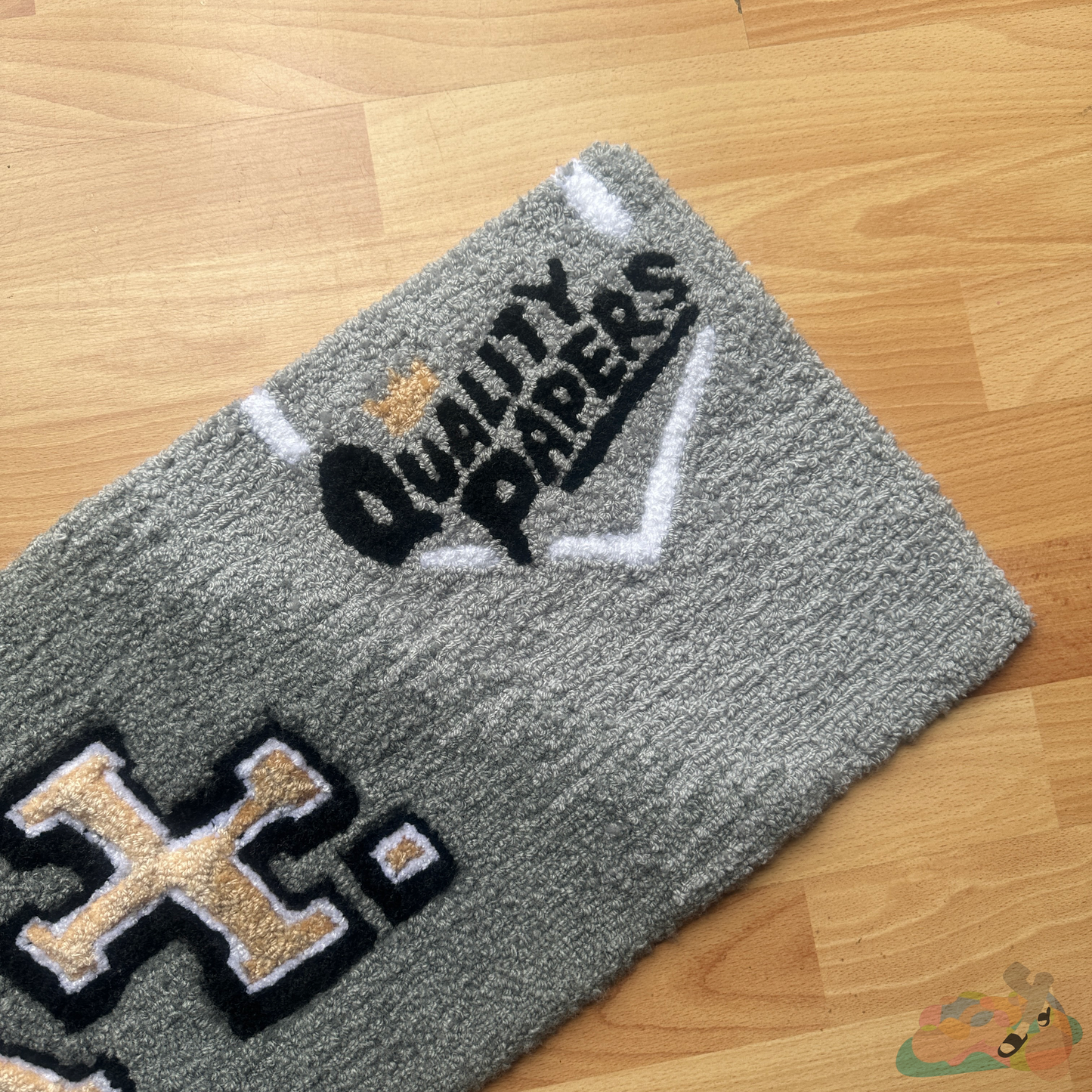 ‘RIZLA SILVERS’ HANDTUFTED RUG